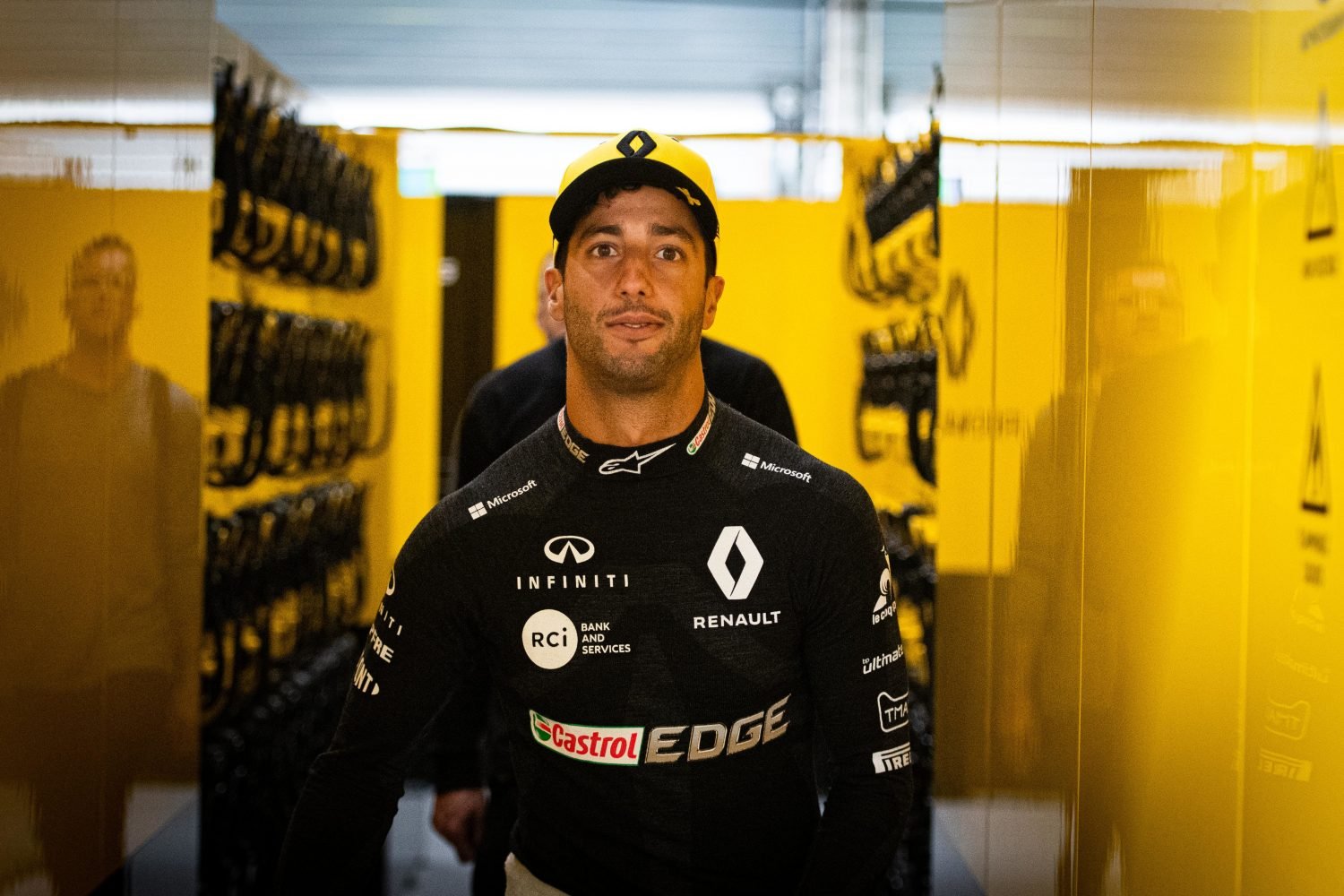 6 vragen aan Daniel Ricciardo: ‘Ik viel na mijn eerste GP in slaap op de pitmuur!’