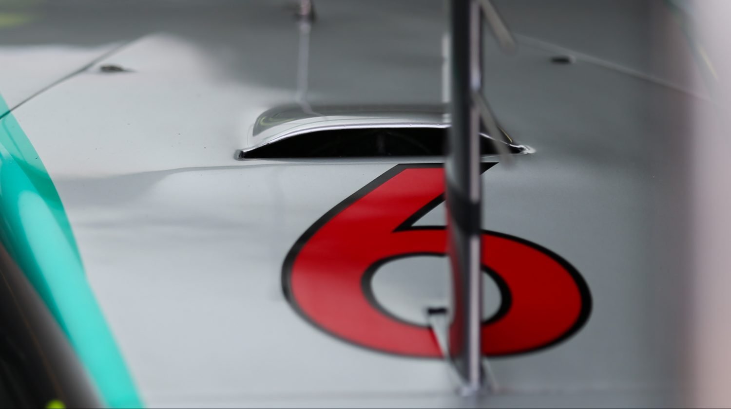 Startnummer 6: Geluksnummer van de verder heel verschillende vader en zoon Rosberg