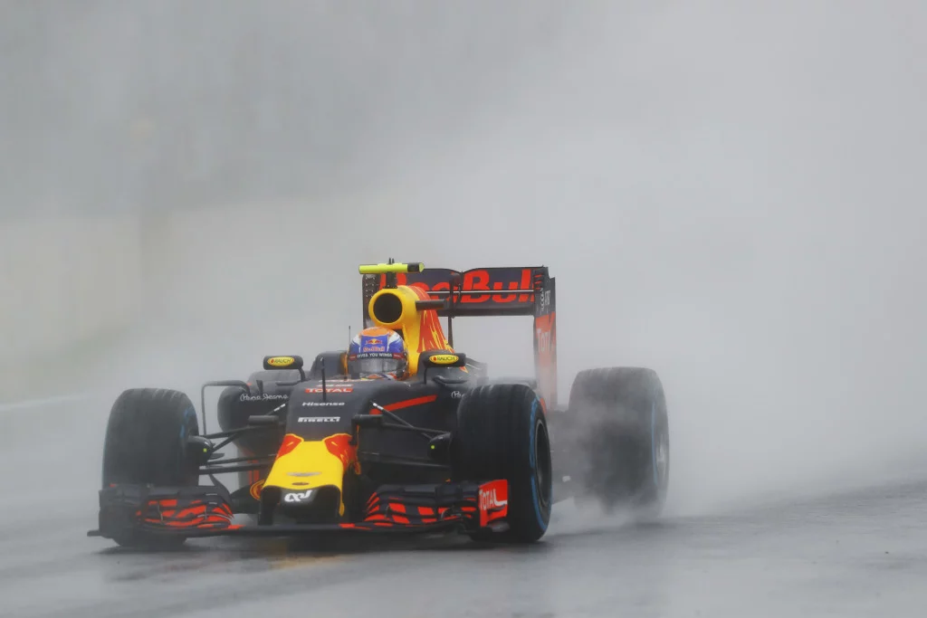 Full wets regenbanden F1