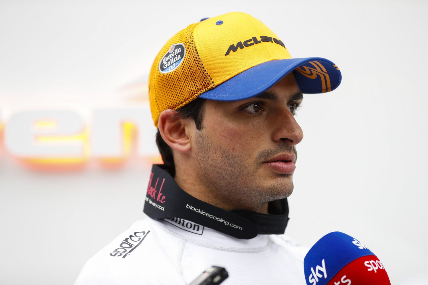 Sainz: ‘Het waren vreemde onderhandelingen met Ferrari’
