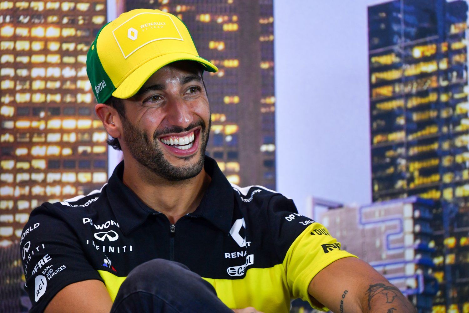 ‘Gevaarlijke’ Ricciardo waarschuwt rivalen: ‘Ik zit echt vol vuur!’