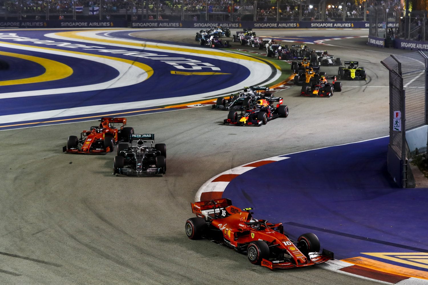F1 schrapt races in Azerbeidzjan, Singapore en Japan