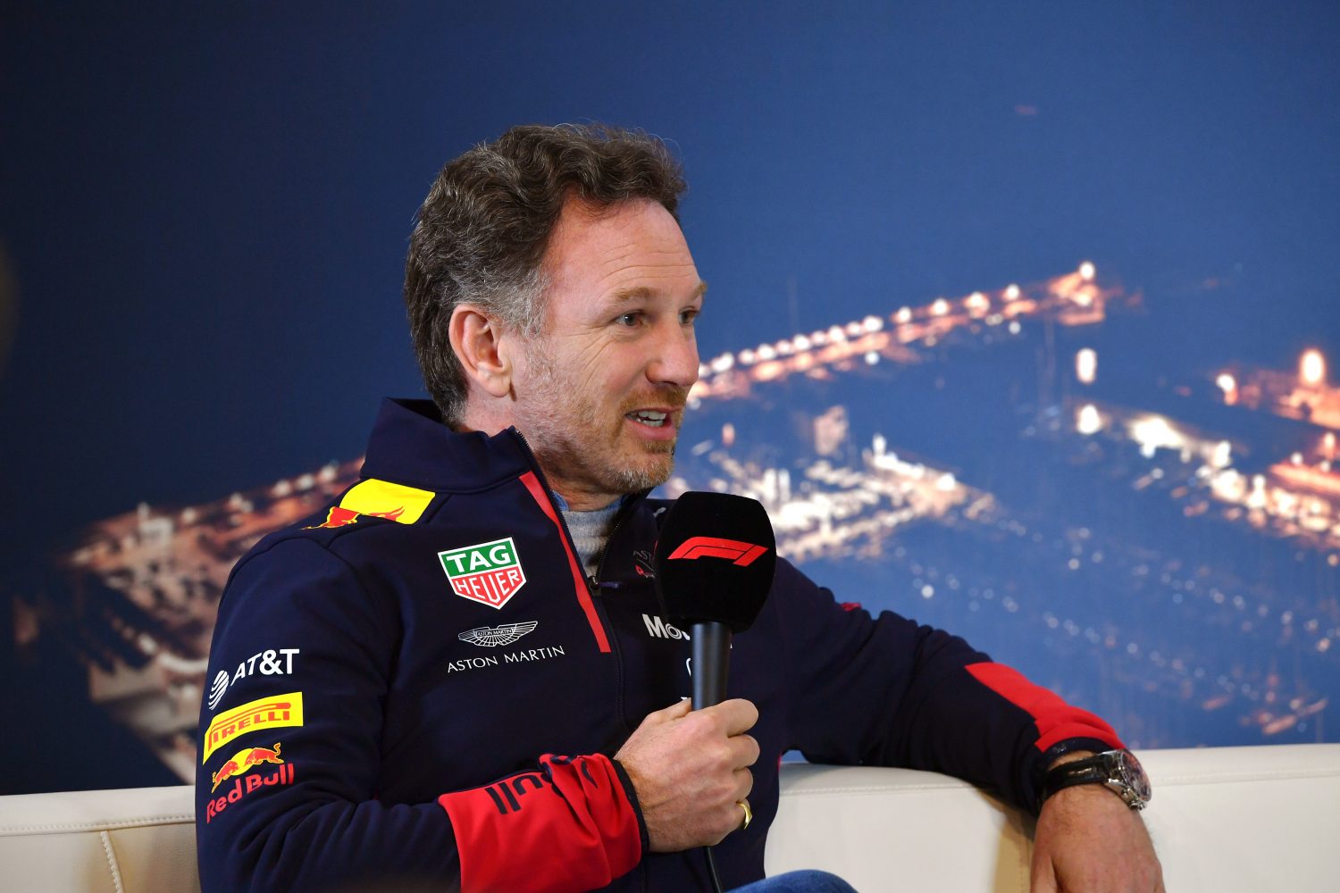 Horner: ‘We zitten dichter in de race, maar Mercedes heeft nog steeds een voordeel’