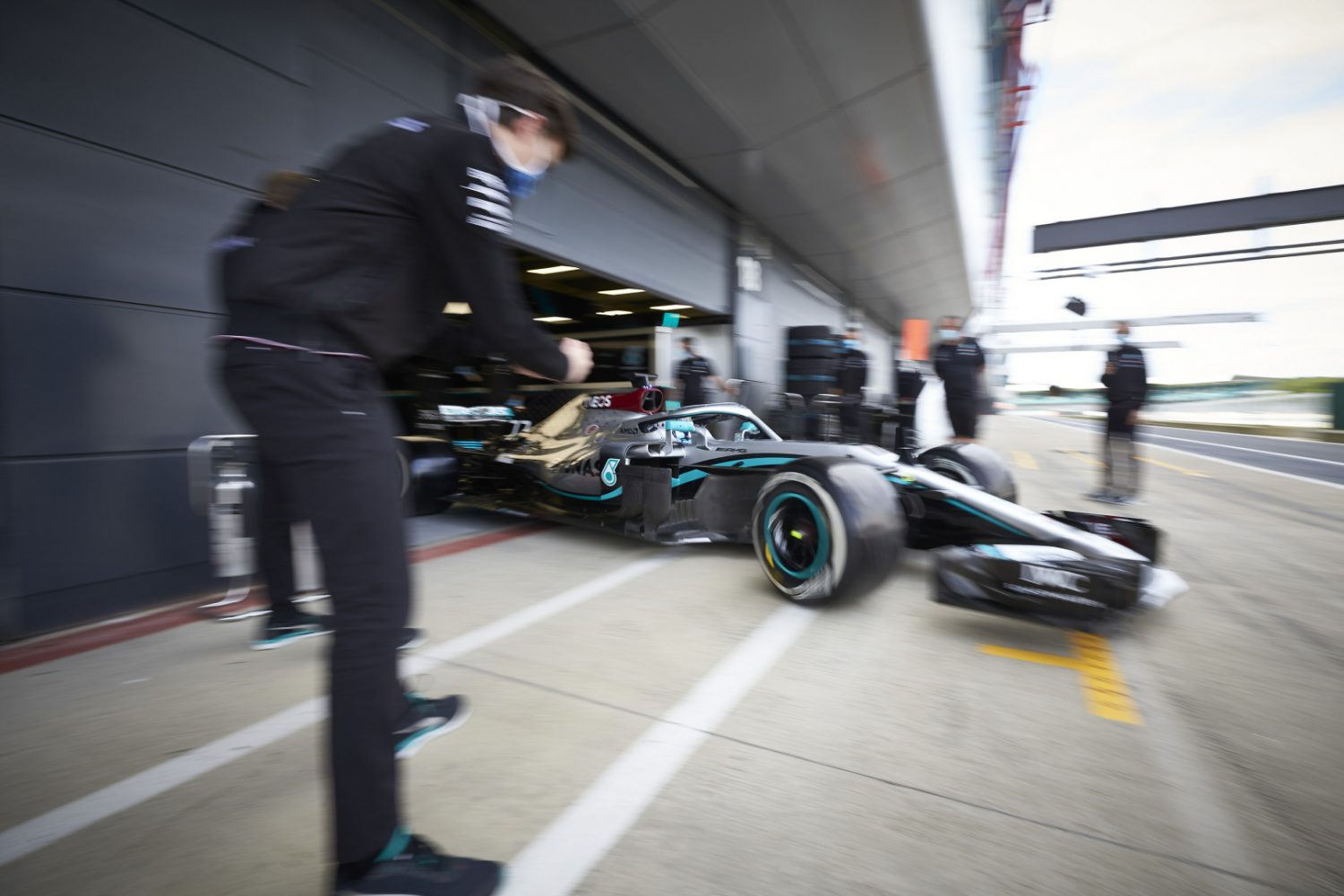 Mercedes neemt voorschot op F1-leven in coronatijd: ‘Hele nuttige test voor het team’