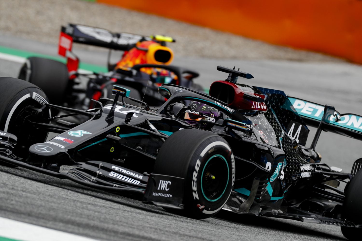 Red Bull vangt bot, DAS-systeem legaal bevonden door stewards