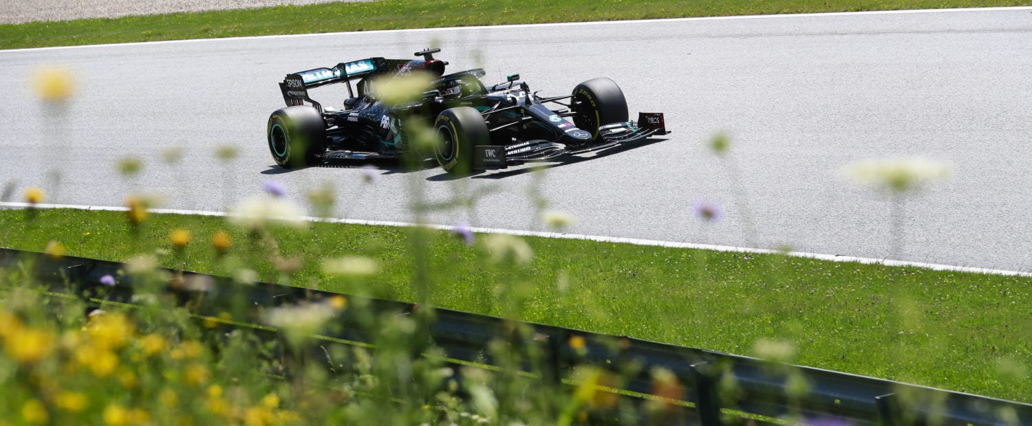 VT3: Mercedessen blijven heersen voor Verstappen en Perez