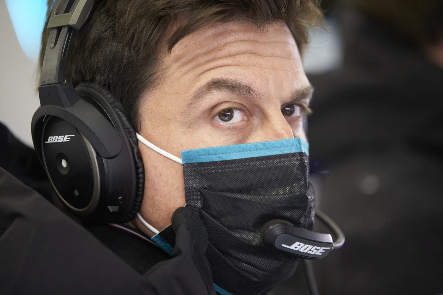 Wolff: ‘Kerbstones vermijden wordt lastig, zeker met Verstappen achter ons’