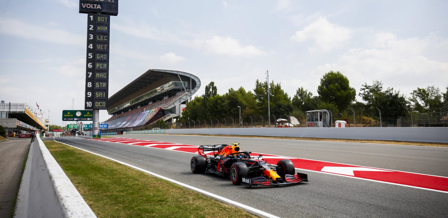 LIVEBLOG Hamilton snelste, Verstappen op halve seconde, crash Ocon