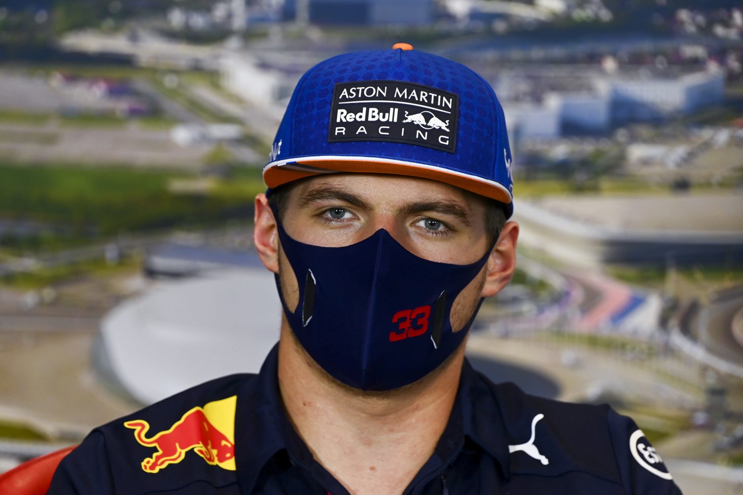 Geen paniek bij Verstappen na zevende plek in VT2: ‘We testen wat onderdelen’