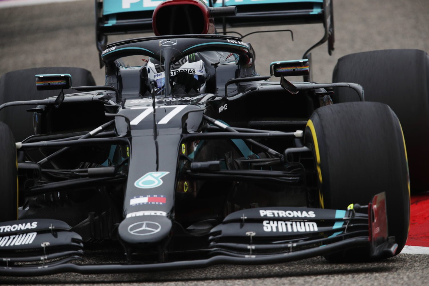 Bottas: ‘Kritiek van mensen thuis voor de buis motiveert me alleen maar’