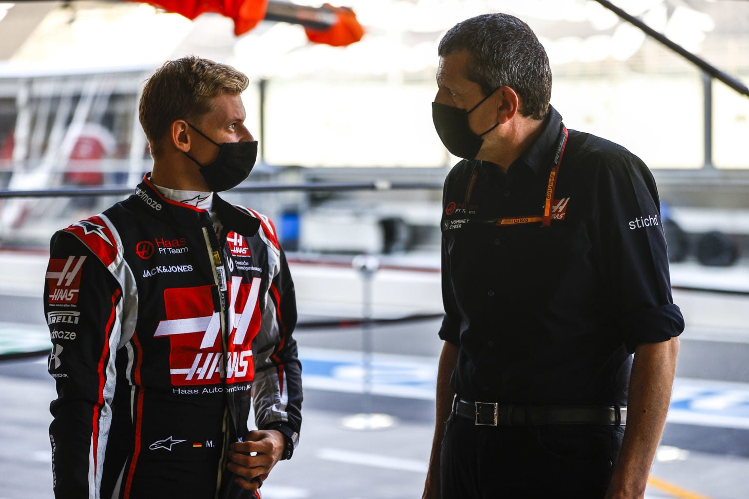 Steiner moest Gene Haas overtuigen van rookie-duo: ‘Eén stap naar achter, twee vooruit’