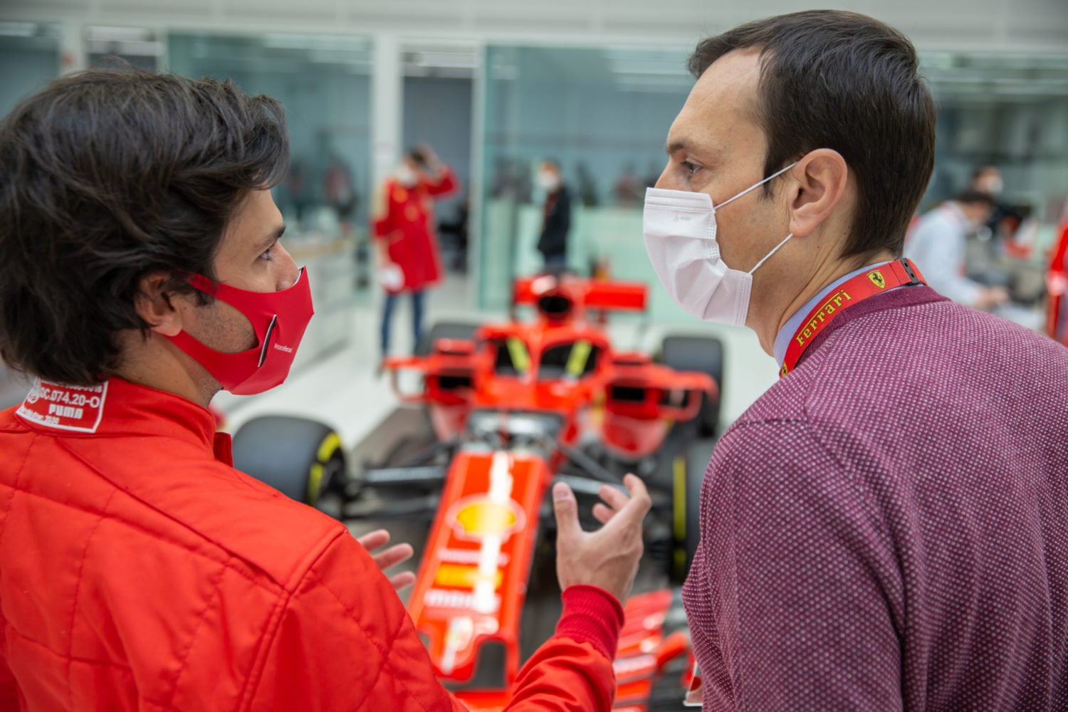 Sainz droomt over zijn Ferrari: ‘Elke dag als ik ga slapen, vraag ik me af hoe de auto zal zijn’