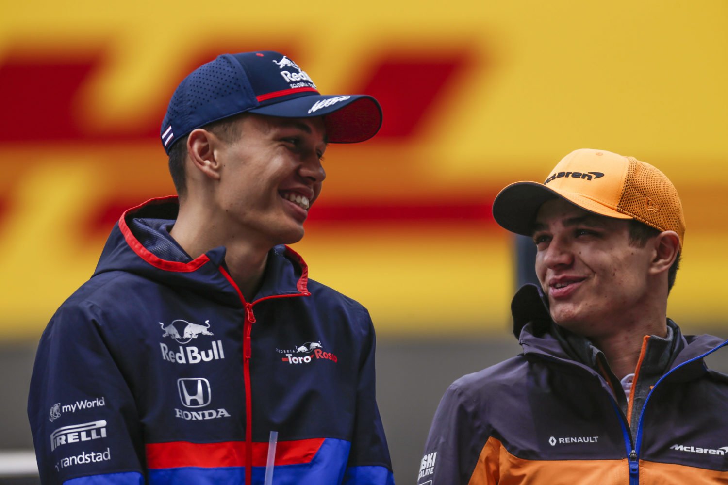 Norris over vriend Albon: ‘Versloeg iedereen maar in de F1 is alles anders’