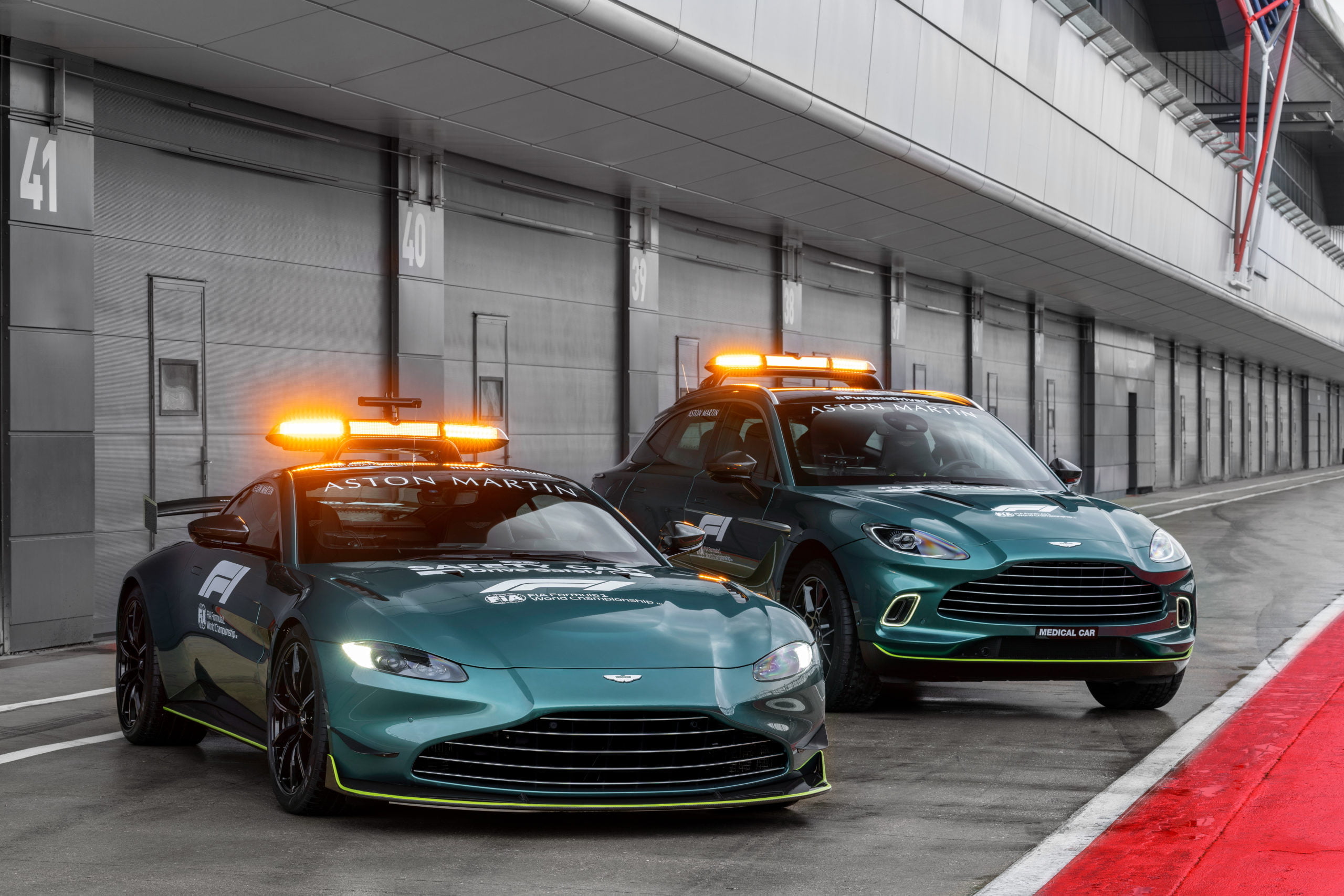Dit is de nieuwe Aston Martinsafetycar 535 pk voor dik meer dan € 200