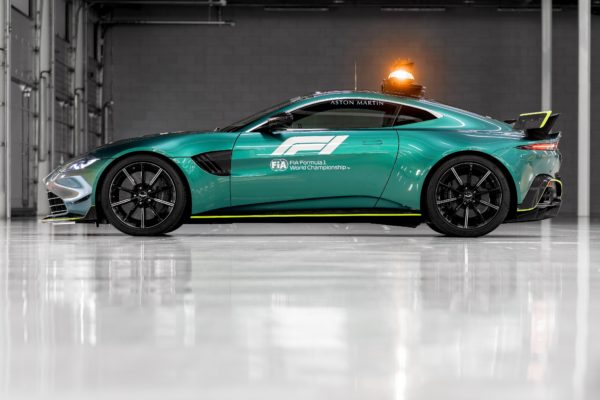 Aston martin safety car Aston martin safety car