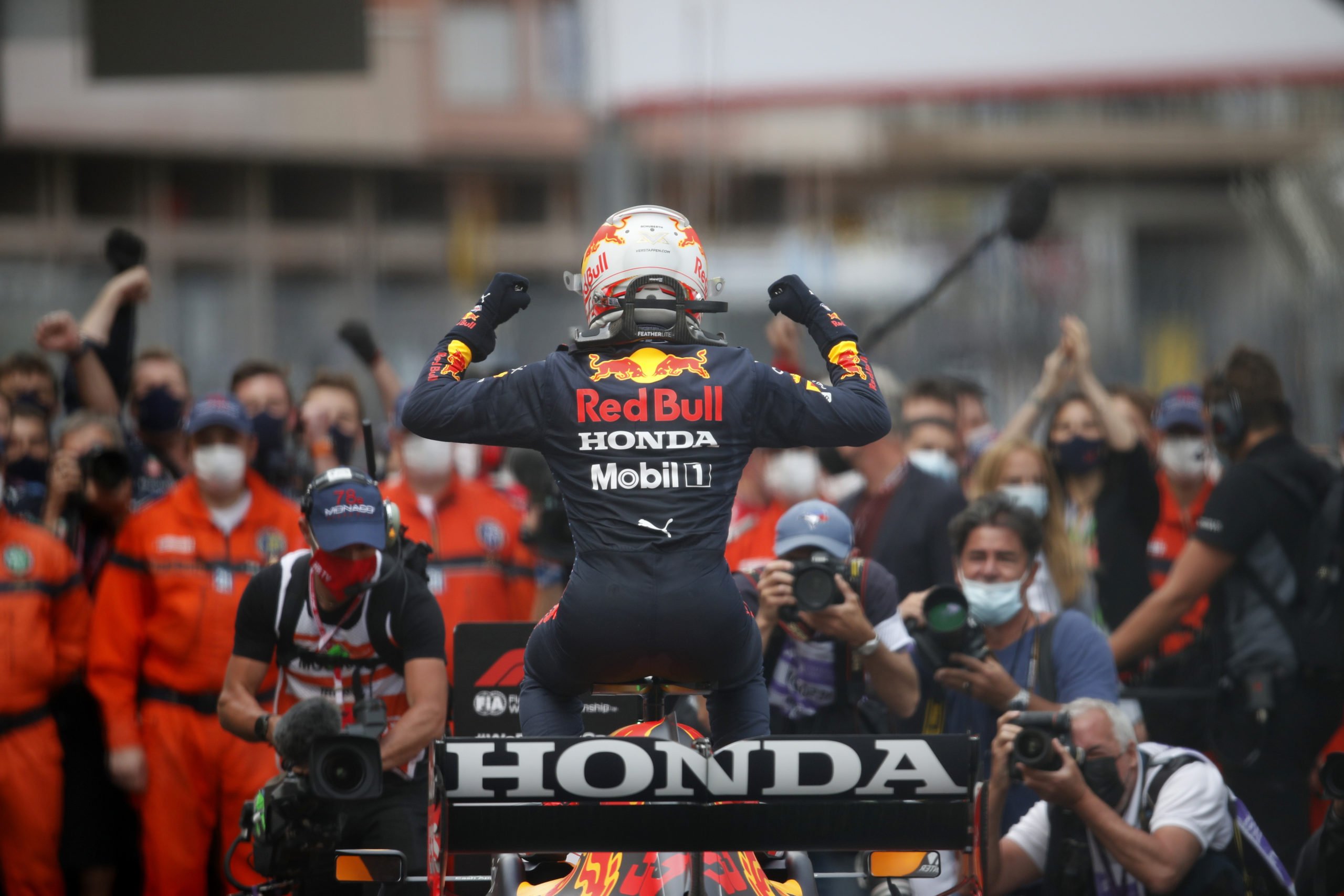 'Opluchting bij Team Verstappen, na zes keer is het raak ...