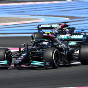 Bottas in de Mercedes op Paul Ricard