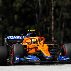 Lando Norris in de McLaren op de Red Bull Ring.