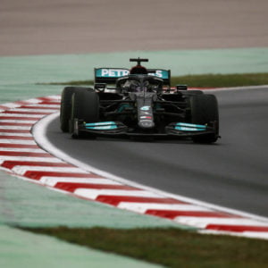 Hamilton in de Mercedes op Istanbul Park, Turkije.