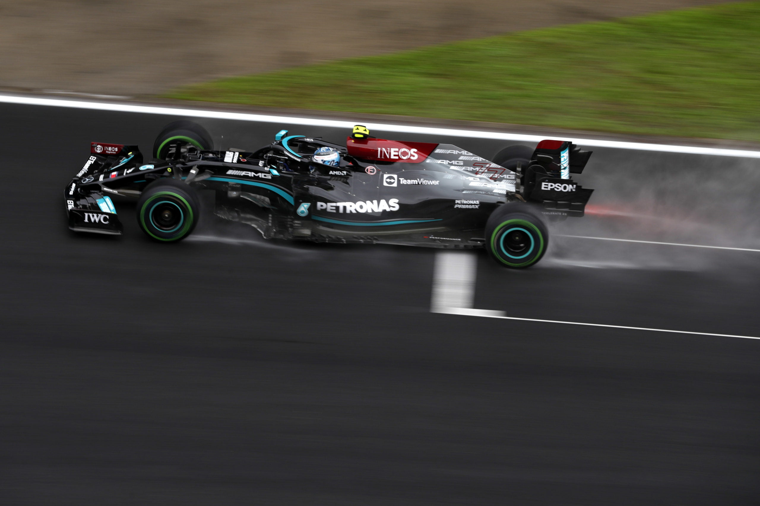 Bottas wint GP Turkije, Verstappen neemt leiding in kampioenschap weer