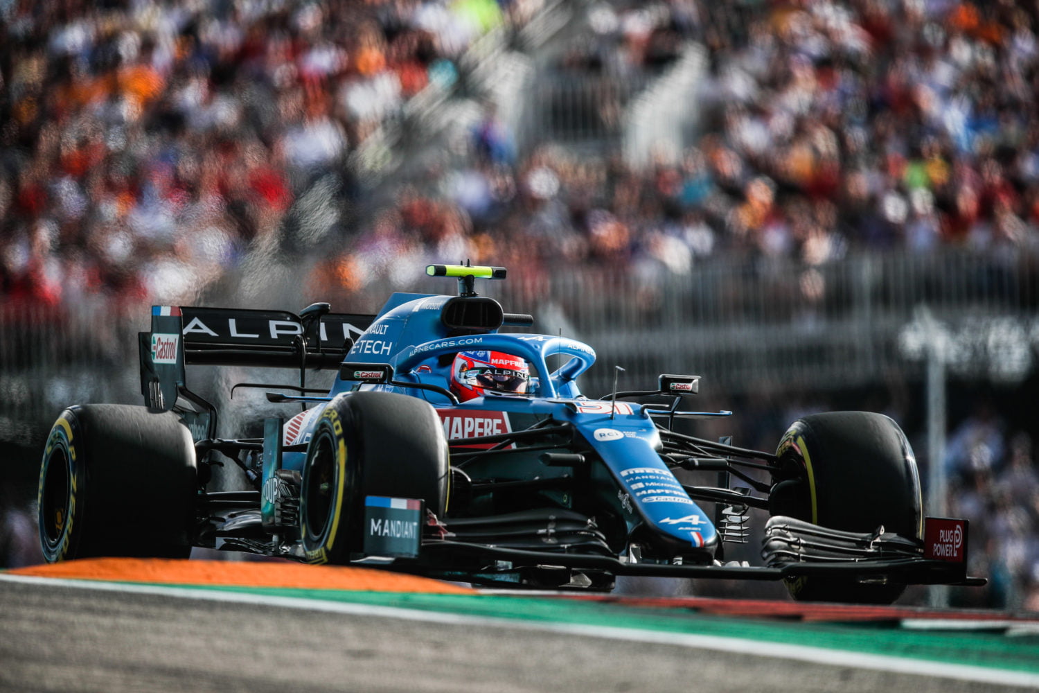 Esteban Ocon verwacht niet dat Alpine AlphaTauri zomaar zal verslaan bij de constructeurs.