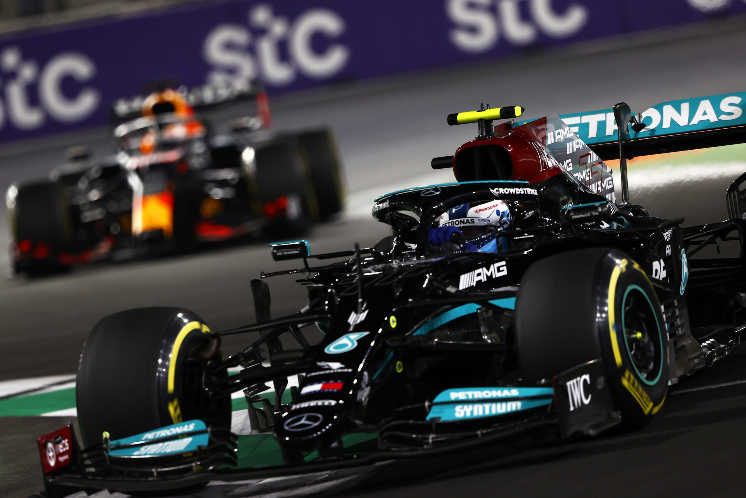 Bottas verzekert zich van derde plaats in F1kampioenschap 2021