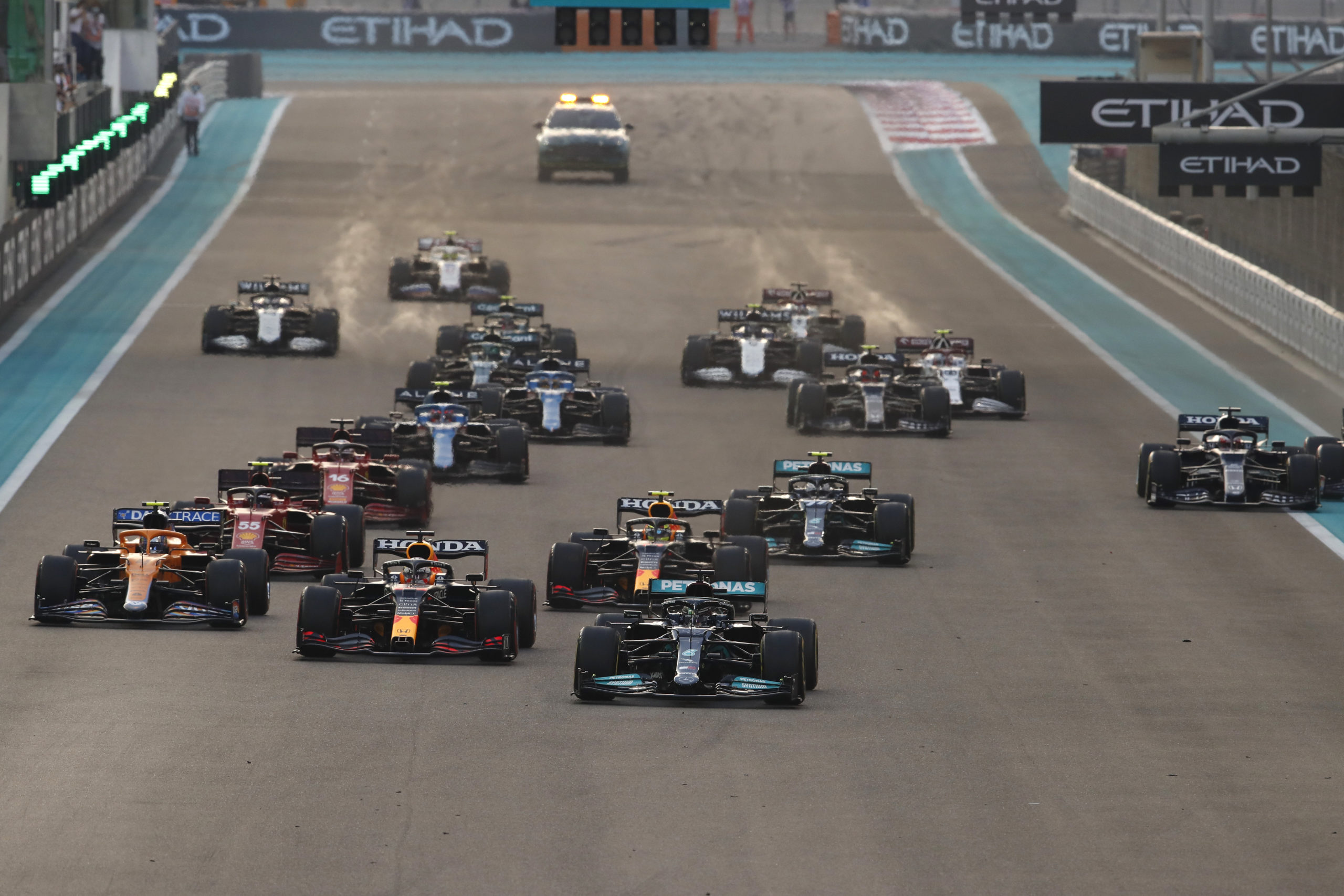 F1 maakt starttijden GPs 2022 bekend Formule1.nl