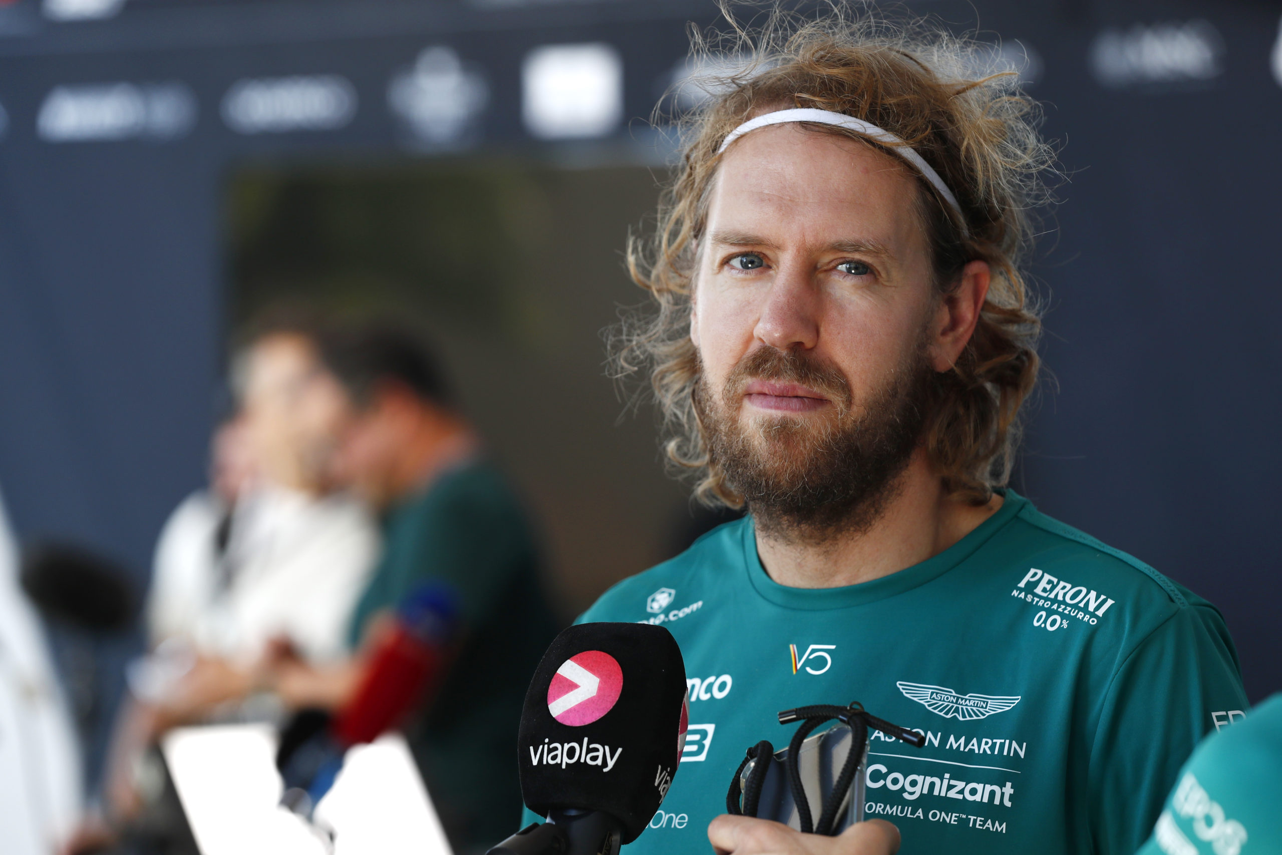 Ray Vettel Vettel overwoog na rampjaar 2020 bij Ferrari al te stoppen met F1 ...