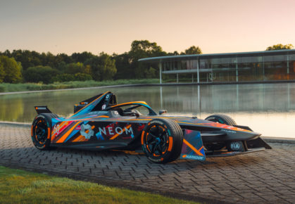 Livery McLaren gemaakt met Articial Intelligence