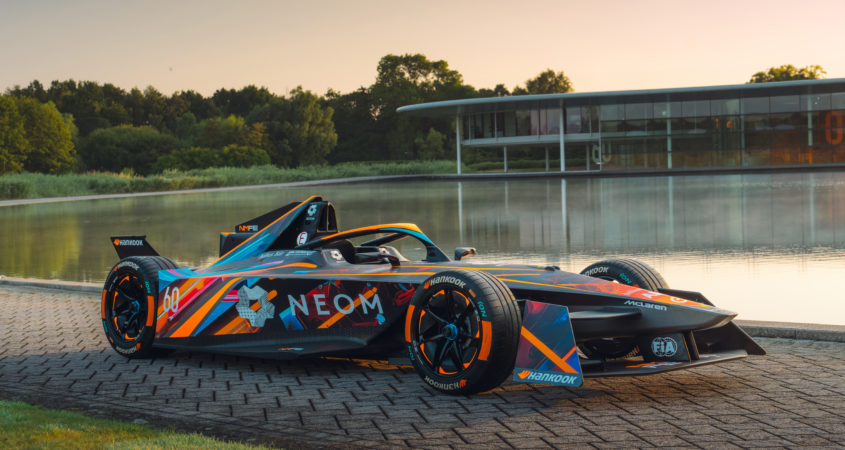 Livery McLaren gemaakt met Articial Intelligence