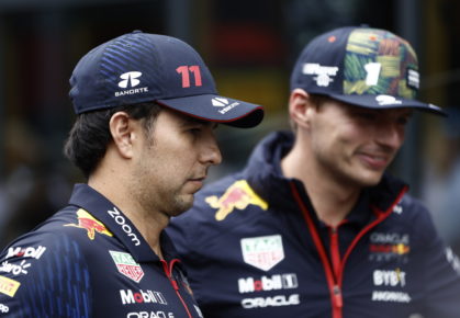 Sergio Pérez en Max Verstappen in Zandvoort.