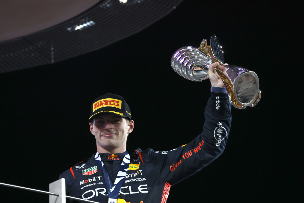 Utenlandske medier: «F1 har aldri sett en mester som Verstappen»