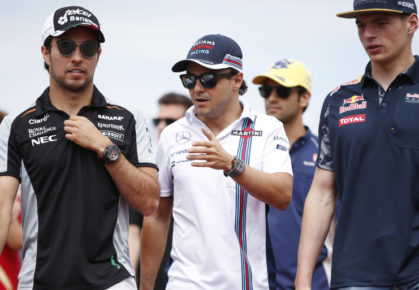 Sergio Pérez, Felipe Massa en Max Verstappen in de paddock.
