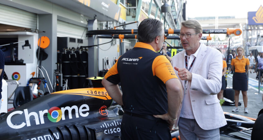 Mika Häkkinen met Zak Brown