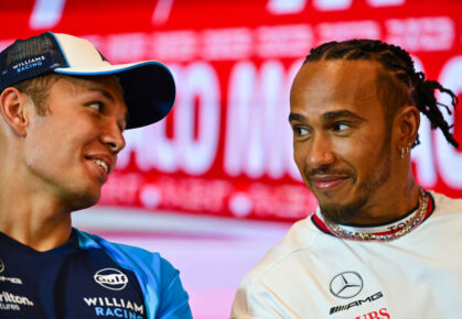 Alexander Albon en Lewis Hamilton