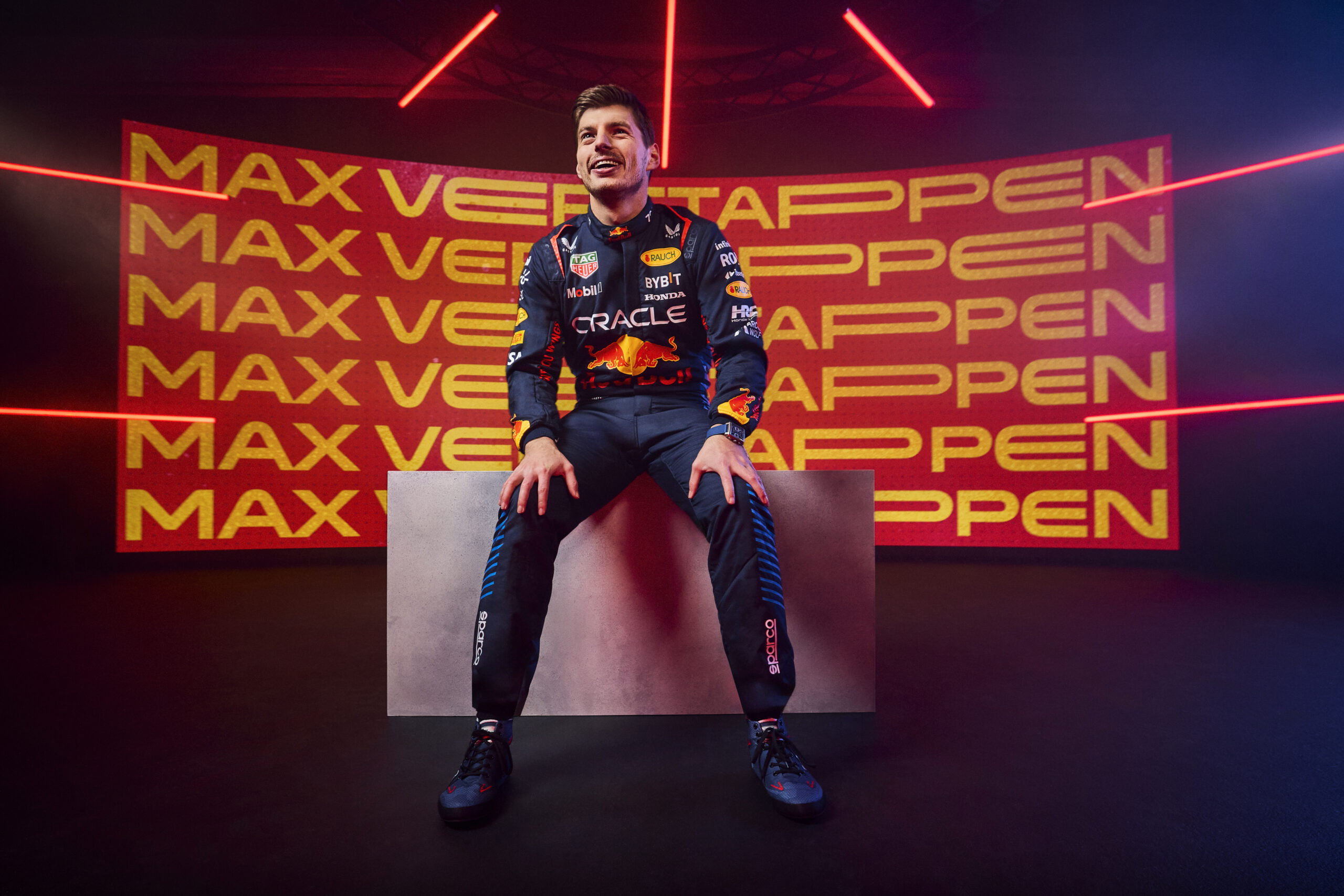 Achter de schermen bij presentatie Red Bull vermoeide Horner, vrolijke