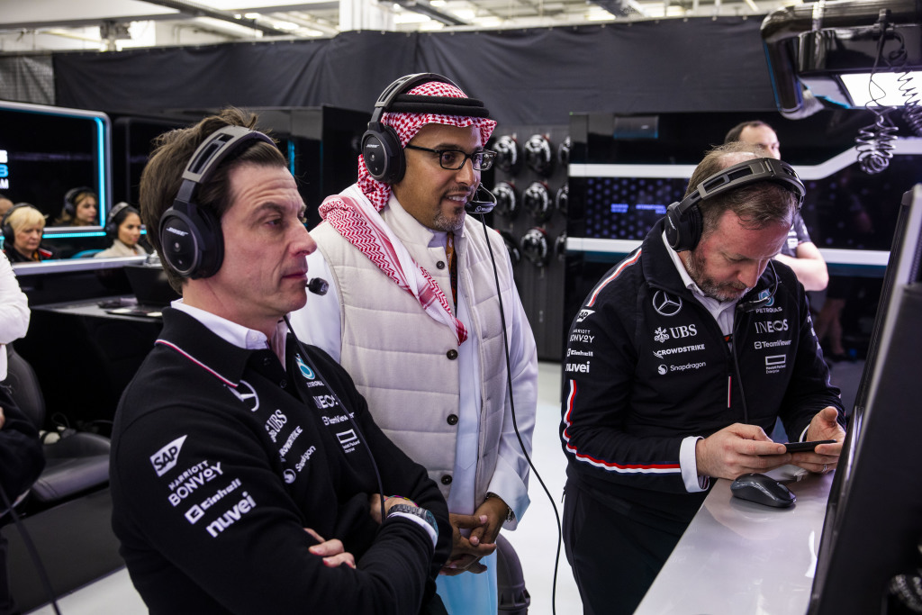 Wolff onderonsje Verstappen