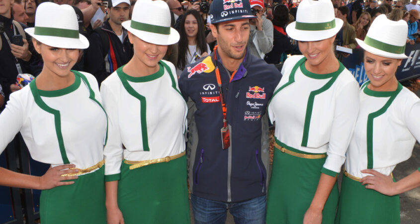 Daniel Ricciardo grid girls