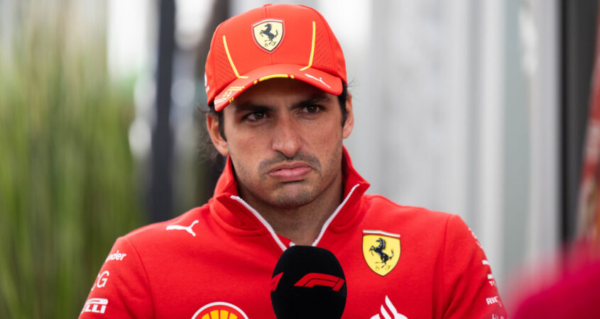 Carlos Sainz contract