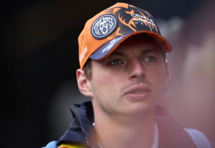 Verstappen dominant