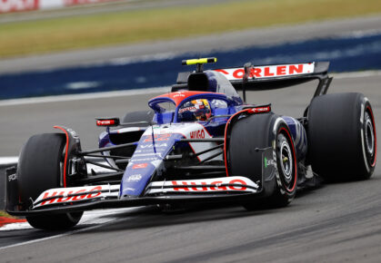 yuki tsunoda rode vlag