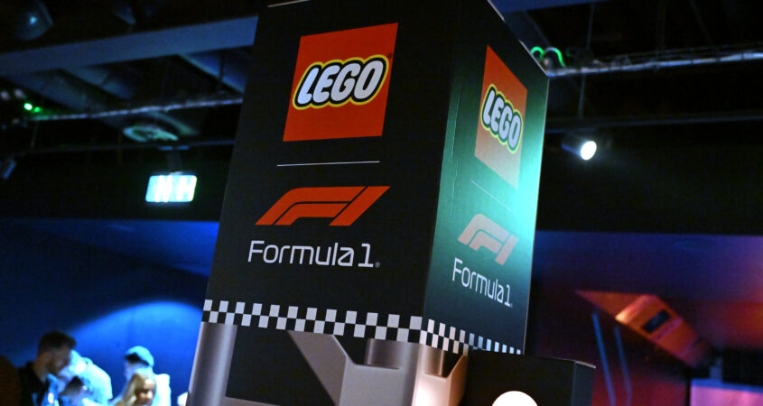 LEGO