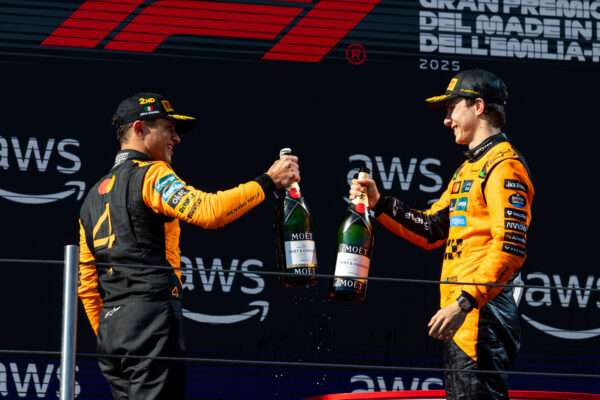Horner waarschuwt McLaren voor interne titelstrijd: ‘Eigenbelang weegt altijd zwaarder dan teambelang’