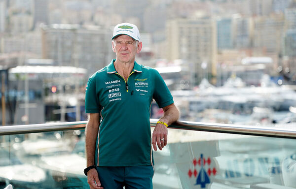 Adrian Newey: ‘Aston Martin dagdroomt over komst Max Verstappen’