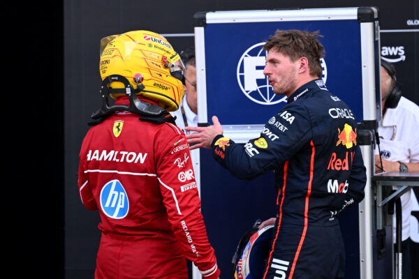 Forse gridstraf voor Hamilton na hinderen Verstappen