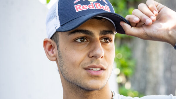 Aanvraag Red Bull goedgekeurd, Formule 1-debuut Arvid Lindblad (17) ophanden