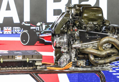 Hybride V8