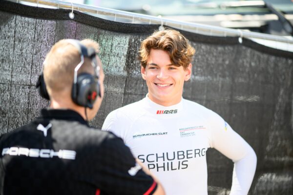 In de schaduw van Max Verstappen maakt talent Flynt Schuring indruk