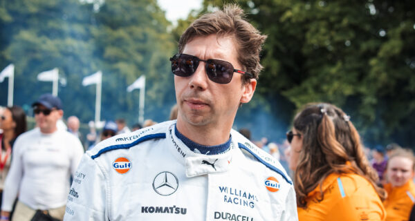 Williams-teambaas James Vowles verruilt pitmuur voor GT3-auto: ‘Kan niet wachten’