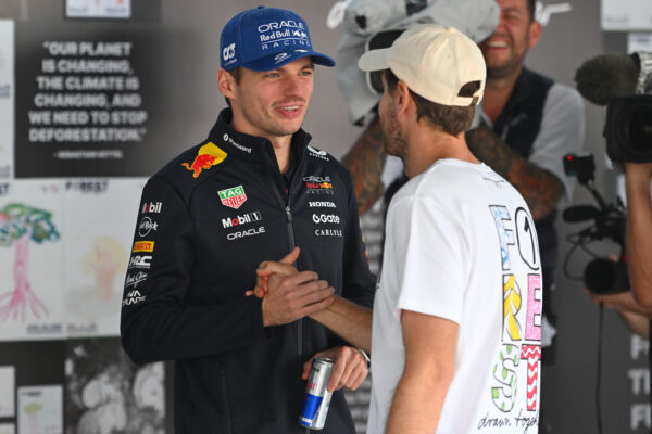 Vettel prijst Verstappen: ‘Het enge is dat hij nog altijd beter wordt’